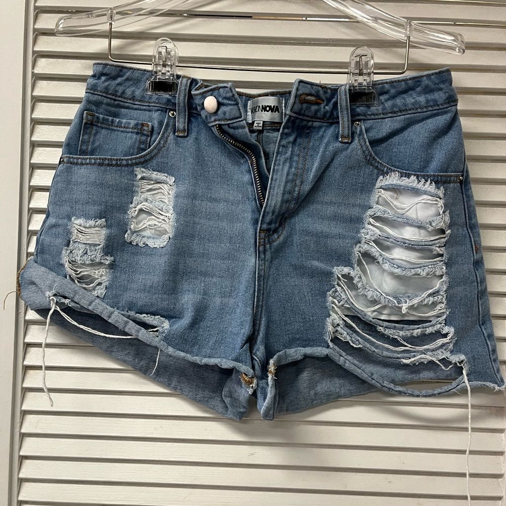 Fashion Nova Shorts Distressed Sz 9